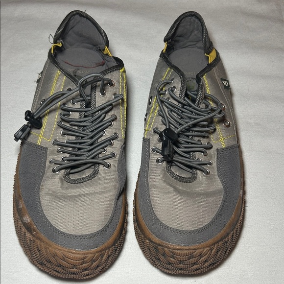 Hybrid Apparel Gray and Yellow Sneakers - Picture 2 of 6